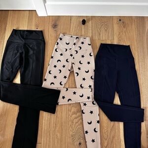 Beach Riot Black and Blue Leggings Sleek Athletic Fit